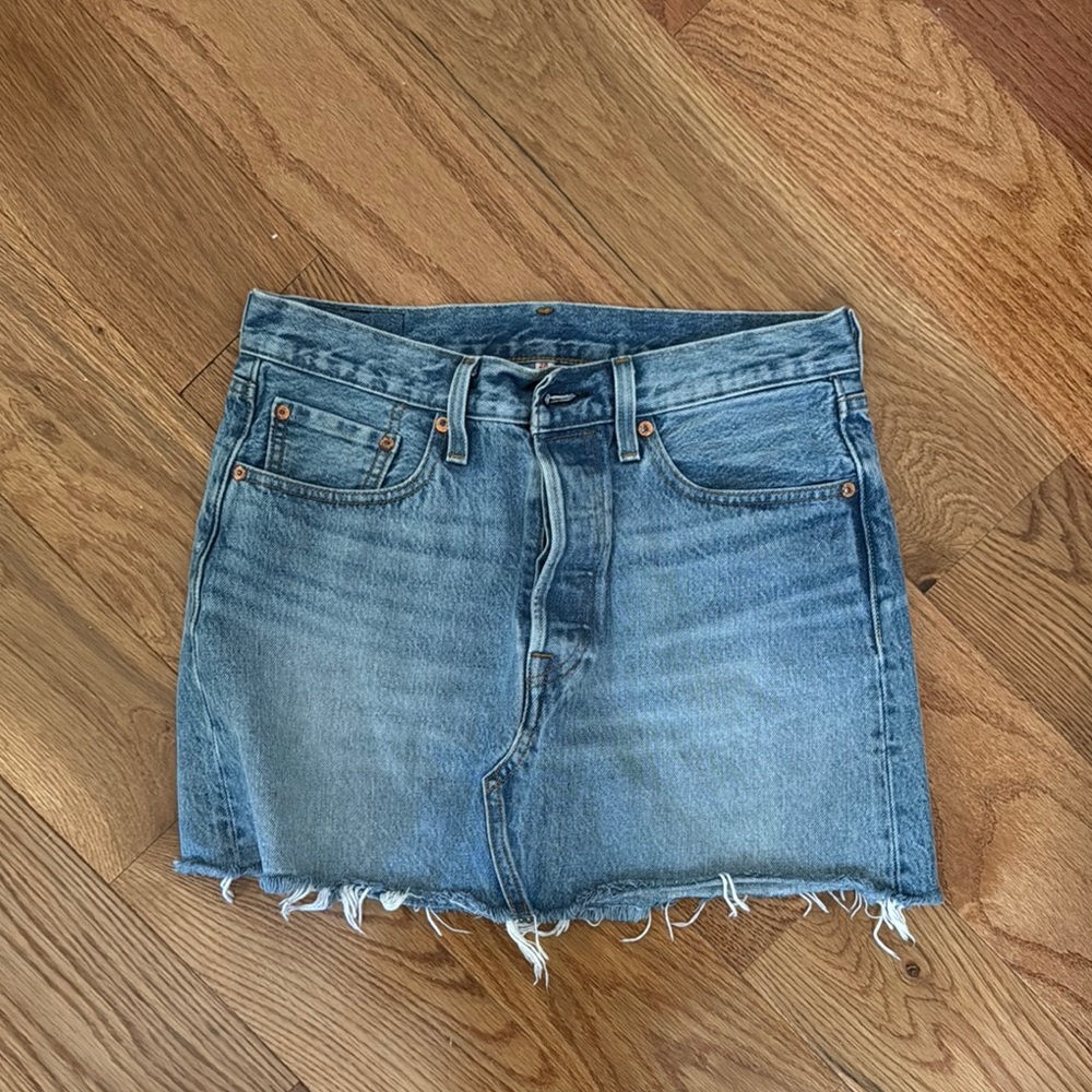 Levi’s Denim Mini Skirt Size 28